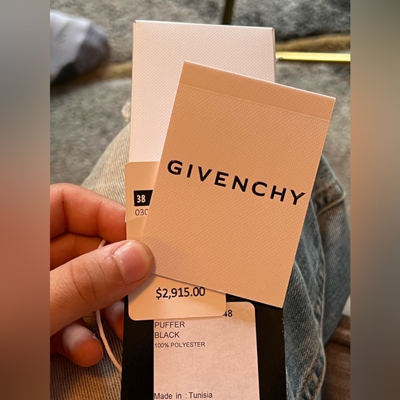 GIVENCHY PUFFER VEST - Picture 9 of 11